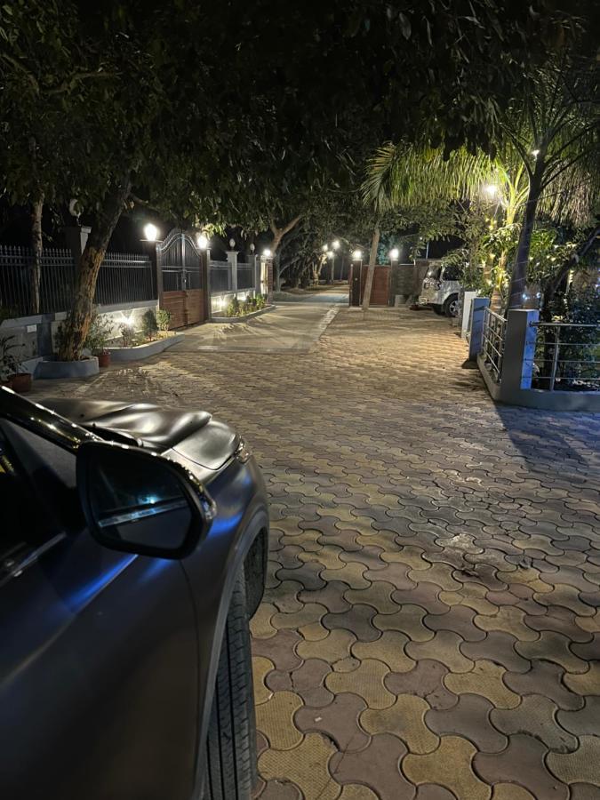 Kaashi Flora Varanasi Exterior foto