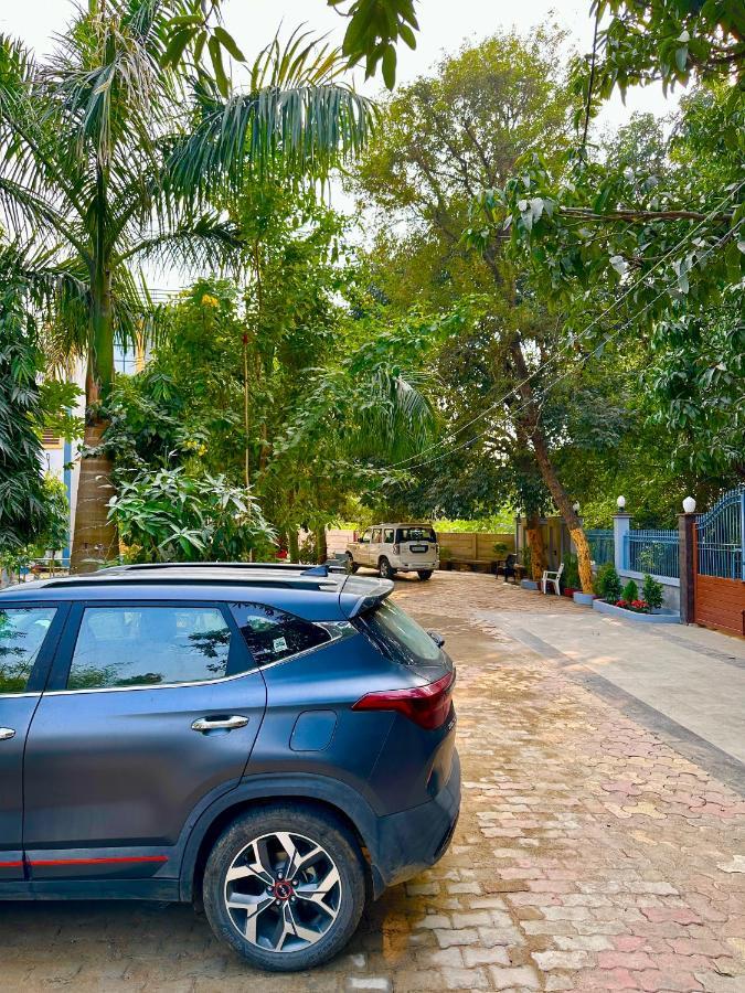 Kaashi Flora Varanasi Exterior foto
