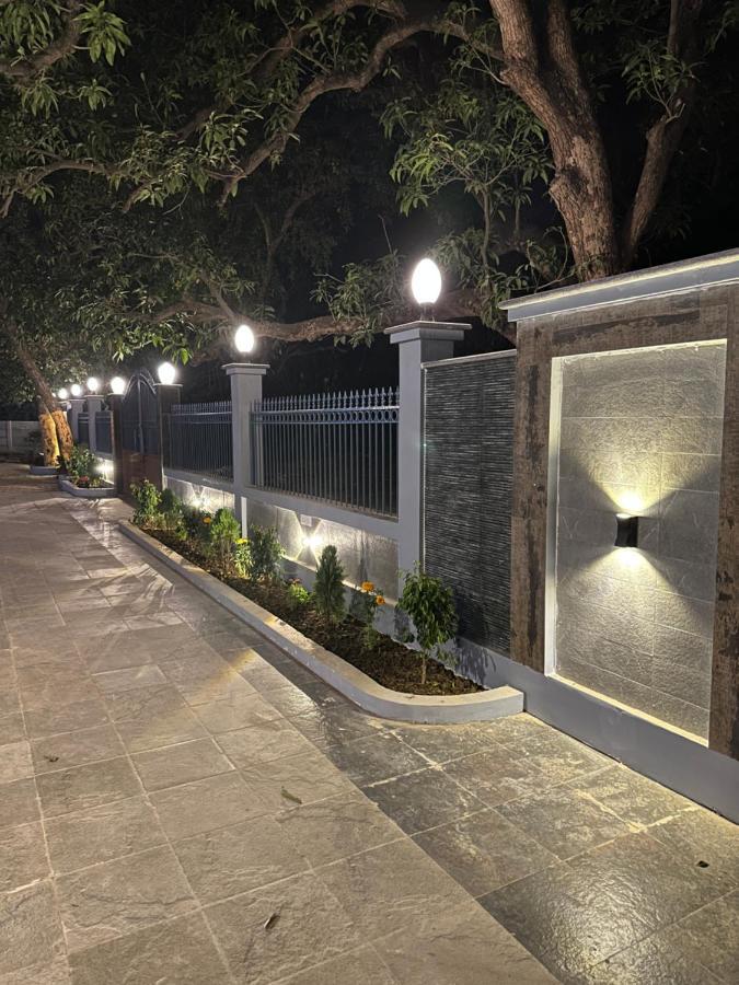 Kaashi Flora Varanasi Exterior foto
