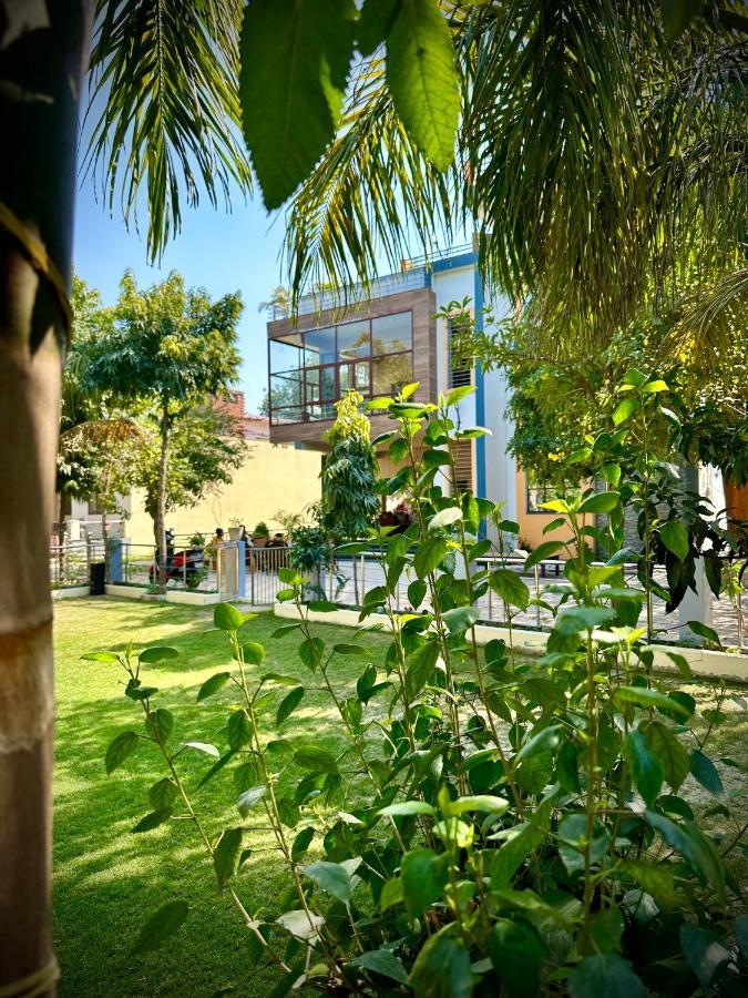Kaashi Flora Varanasi Exterior foto