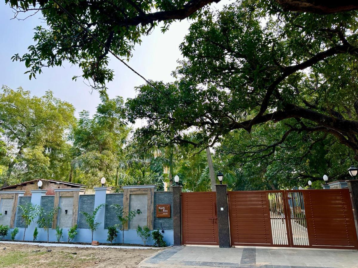 Kaashi Flora Varanasi Exterior foto