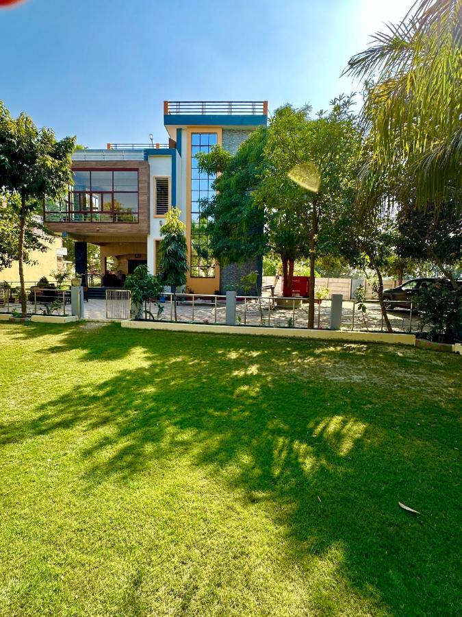 Kaashi Flora Varanasi Exterior foto