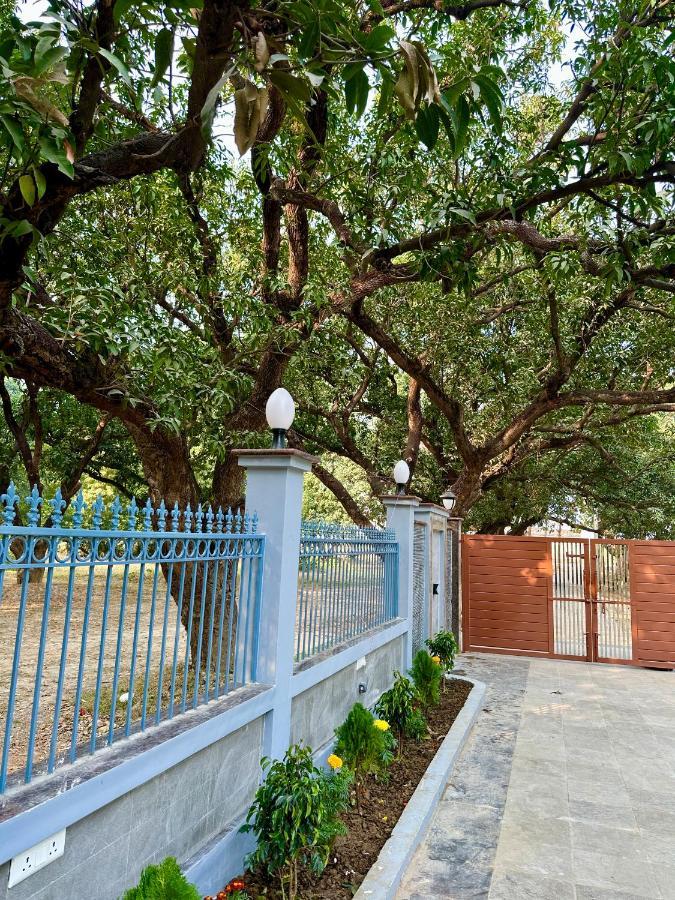 Kaashi Flora Varanasi Exterior foto